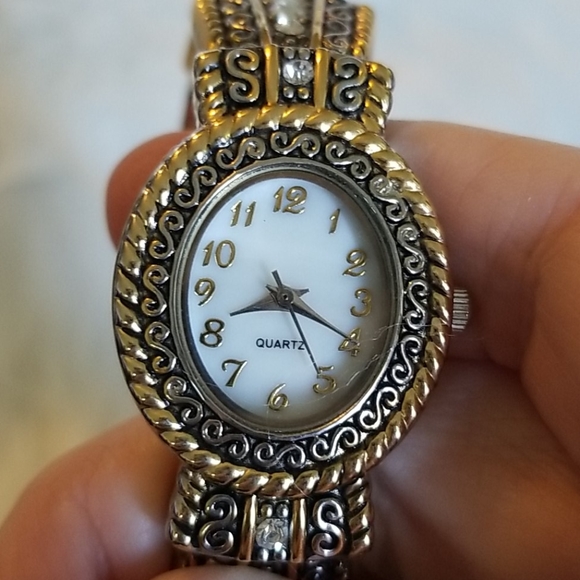 Accutime Watch Co. Ladies Watch Bracelet - Picture 5 of 13